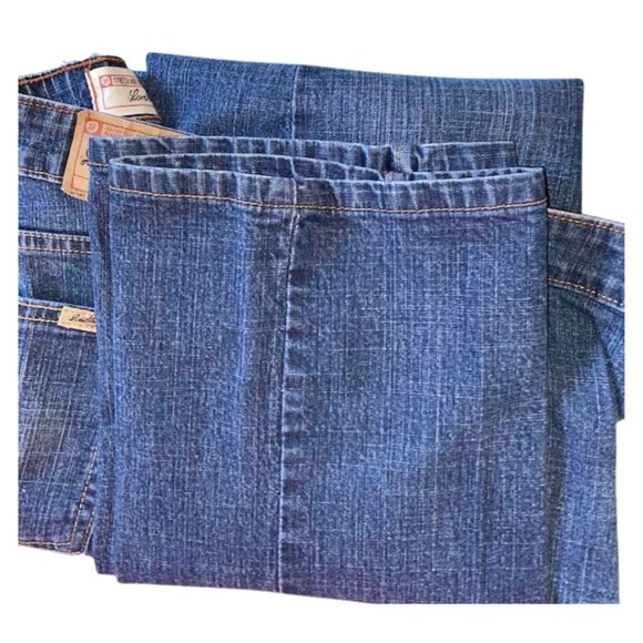 Levi Strauss Stretch Mid-Rise Straight Leg Signature Jeans - Picture 4 of 10